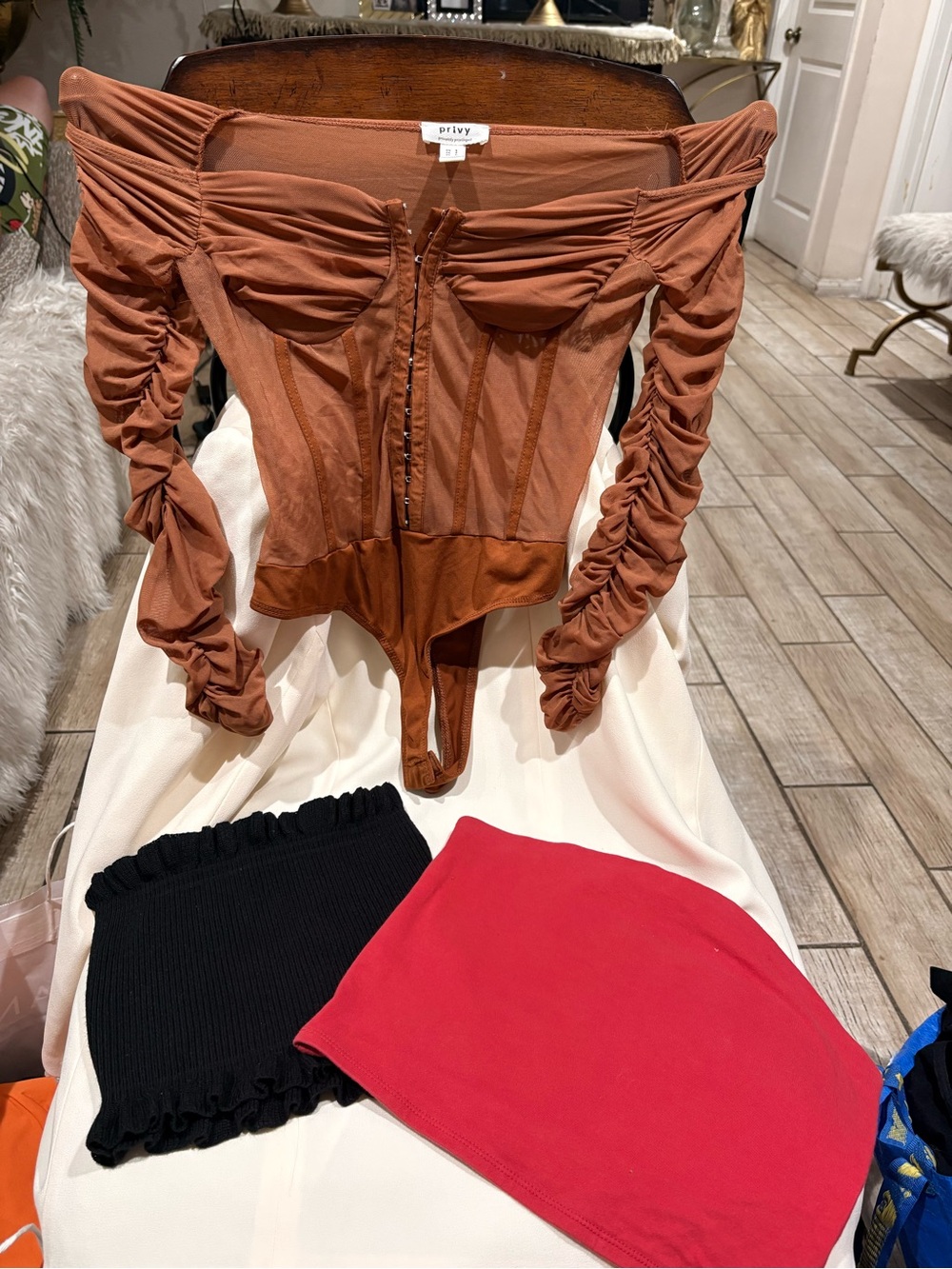 Small tops lot of 3